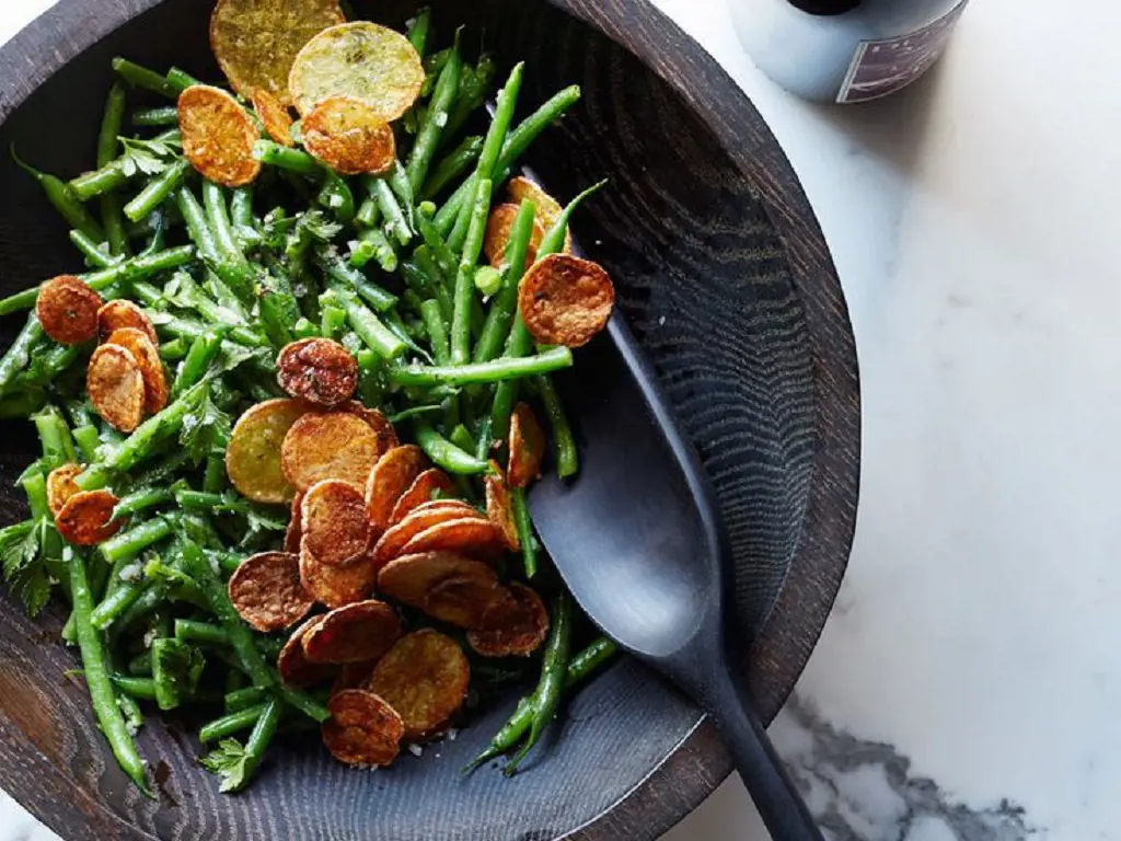 Haricots Verts Salad with Crispy Potato Chips is a go to side dish in the dinner table 