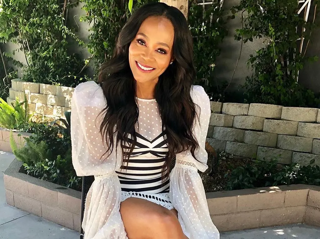 Robin Givens purchased a $4.3 million mansion during her marriage with boxer Mike Tyson