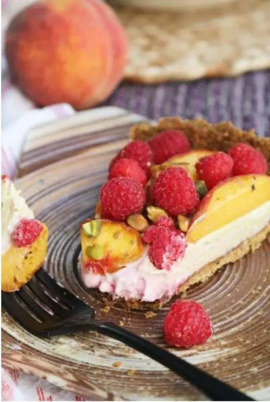 Peaches and raspberries mascarpone fool is a sophisticated summer dessert that's easy to prepare