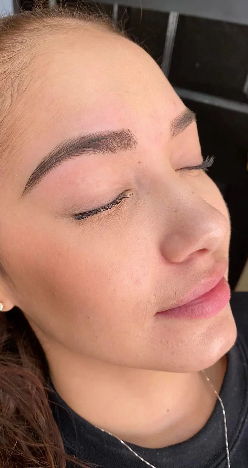 The brows technician can pull each line or one hair at a time, which helps them to draw the precise shape of your brows