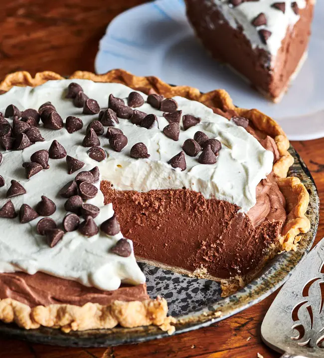 Chocolate Pie Dessert can be topped with variety of ingredients as per the taste and preference