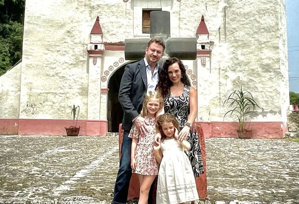 The Mihok family with their two daughters at Capilla Santiago Apostol Tlayacapan in 2021