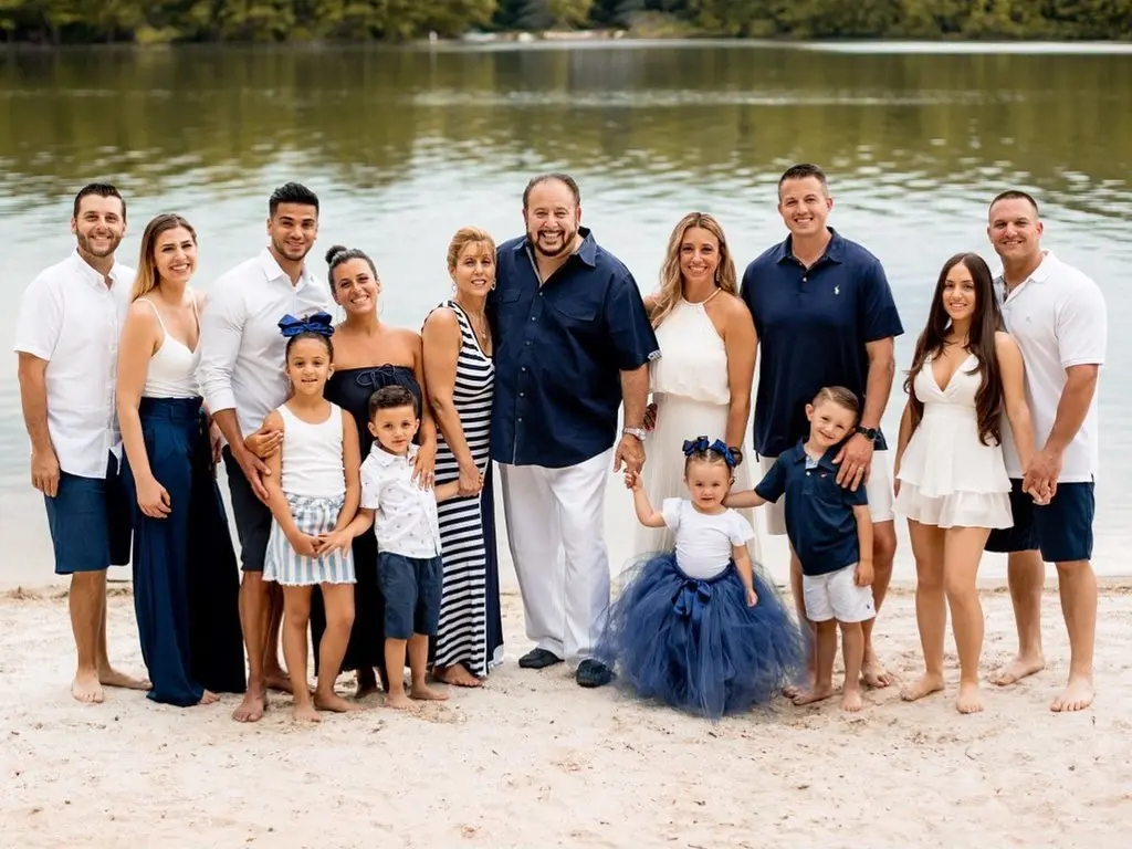 From left to right -Tony Laurita, Sarah Laurita, Josh, Candice Laurita, their kids, Cammy, Phil DiPietro, Daniella, her husband Nate Cabral, their kids, Gabrielle DiPietro, and Tommy DiPietro