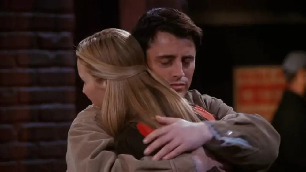Joey and Phoebe make up after their fight